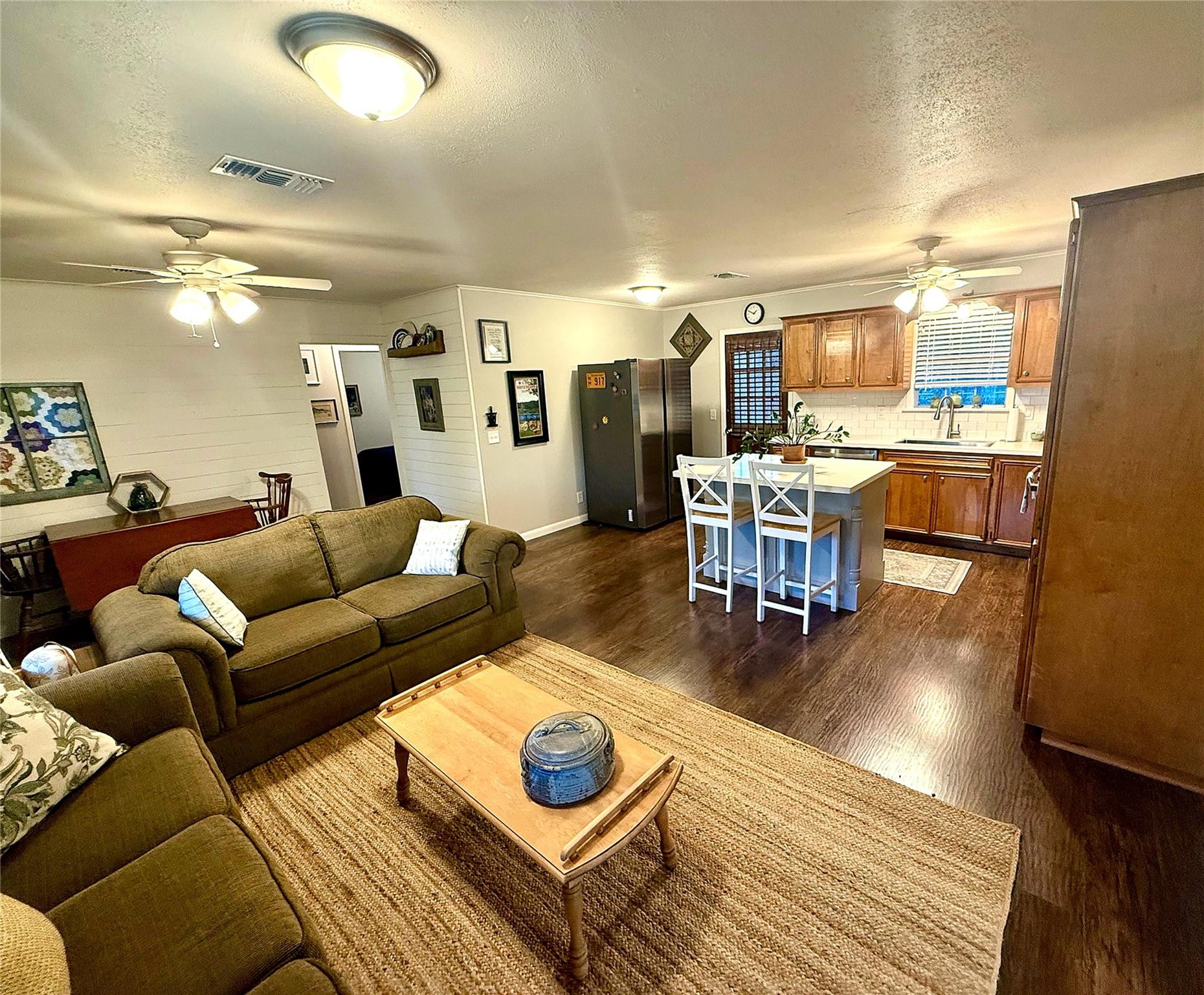 401 Chinaberry Lane