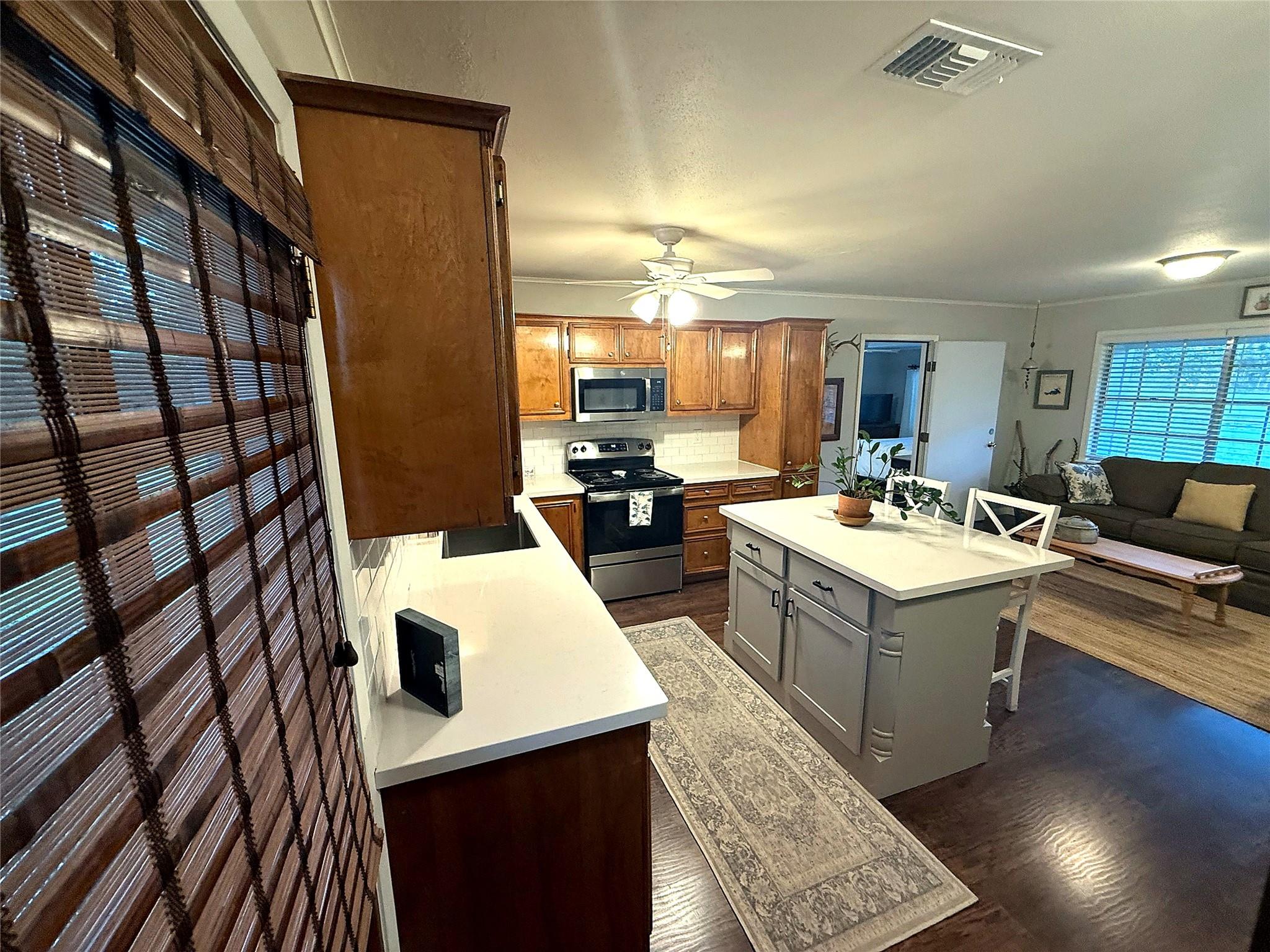 401 Chinaberry Lane