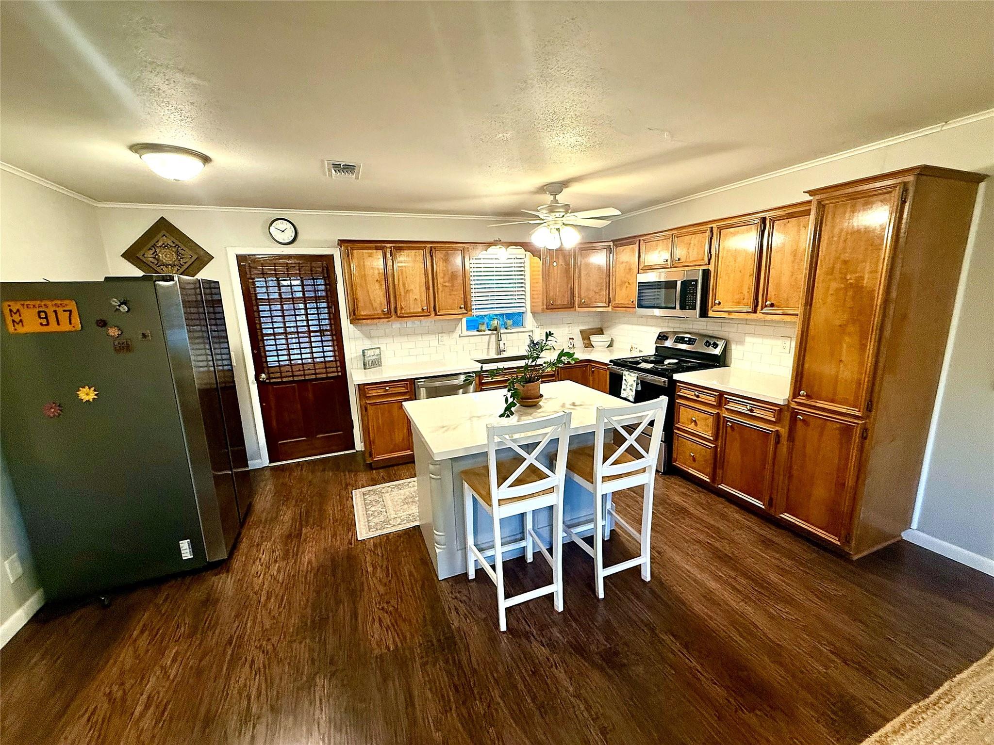 401 Chinaberry Lane