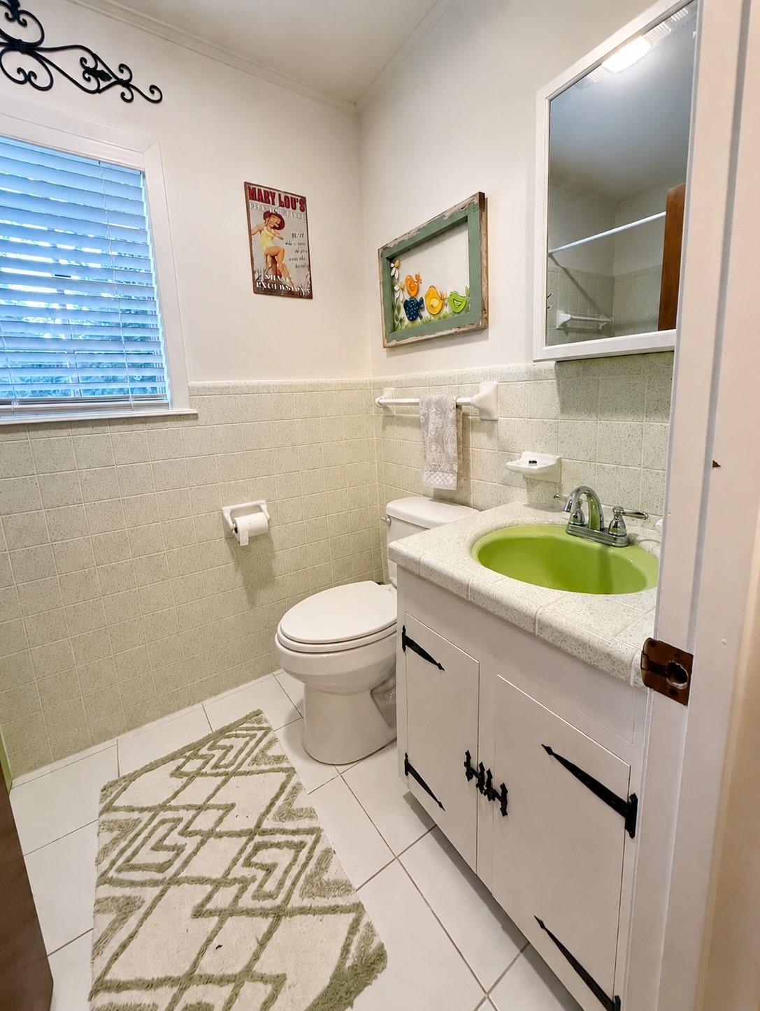 401 Chinaberry Lane