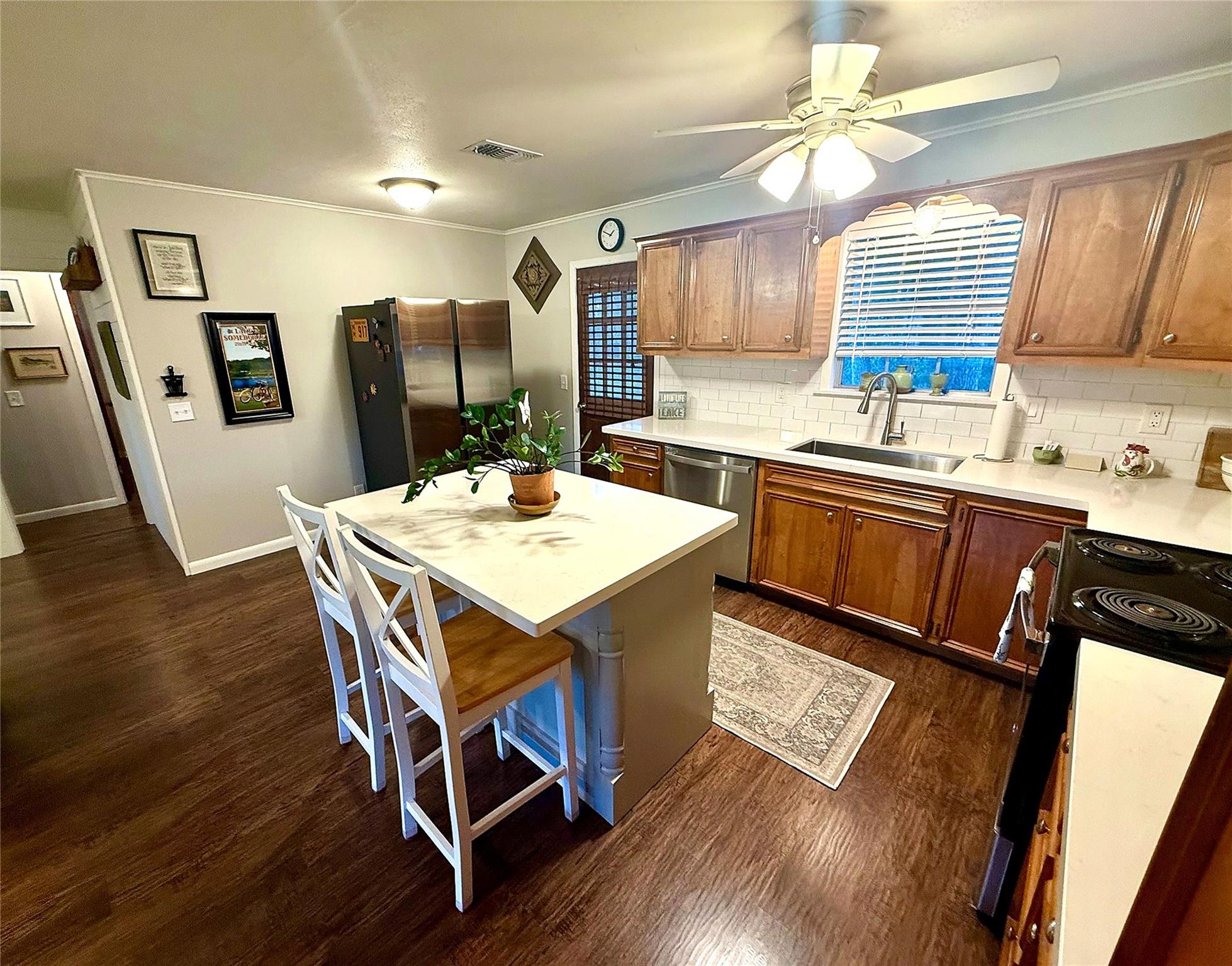 401 Chinaberry Lane