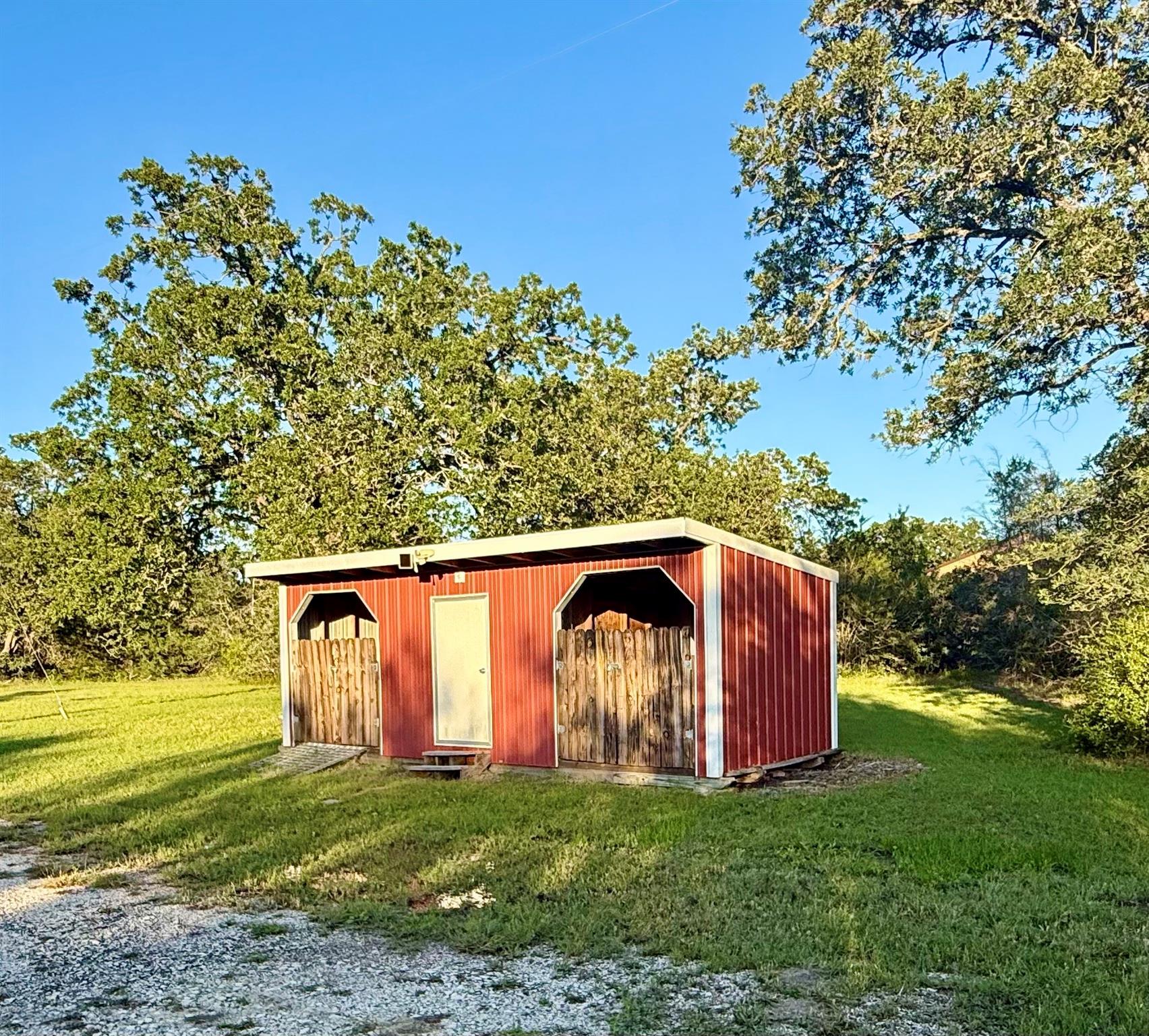 401 Chinaberry Lane