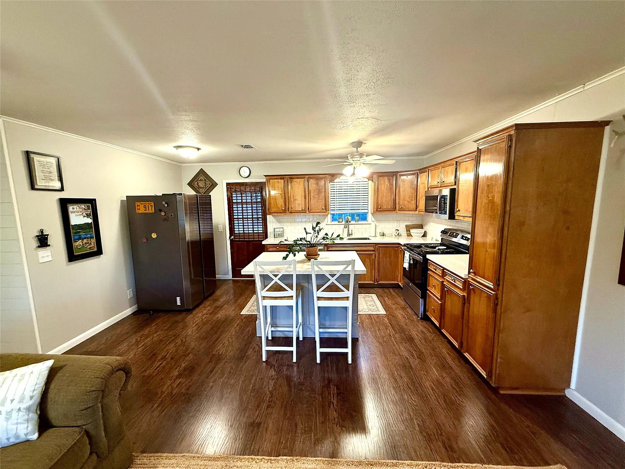 401 Chinaberry Lane