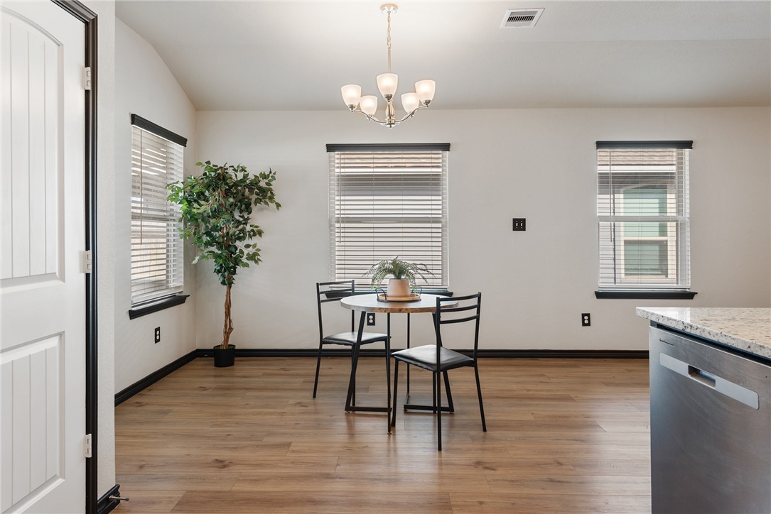 1143 Kennesaw