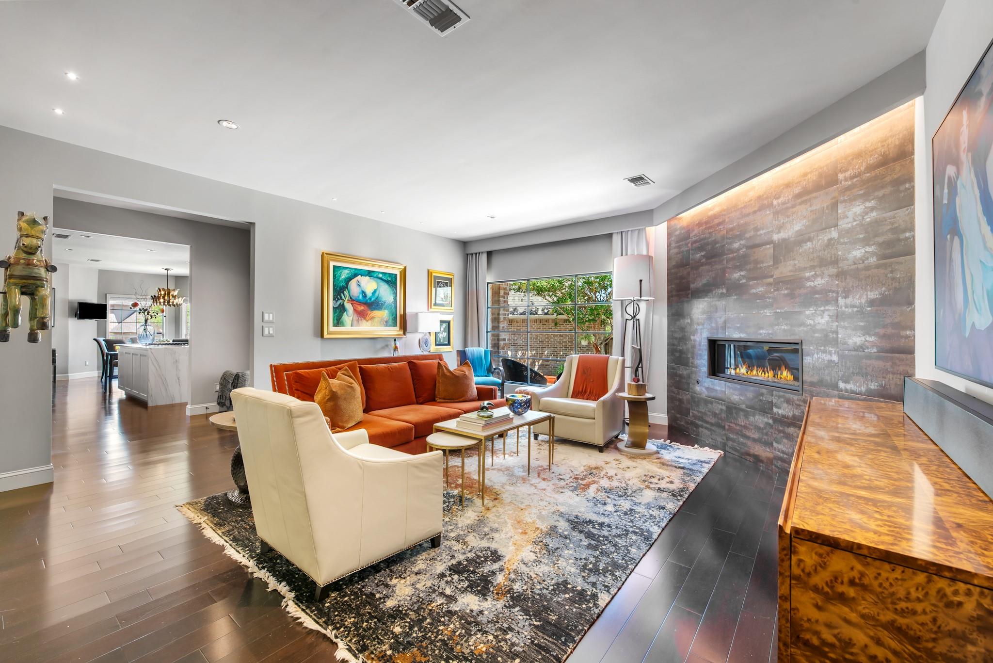 907 Grand Oaks Circle