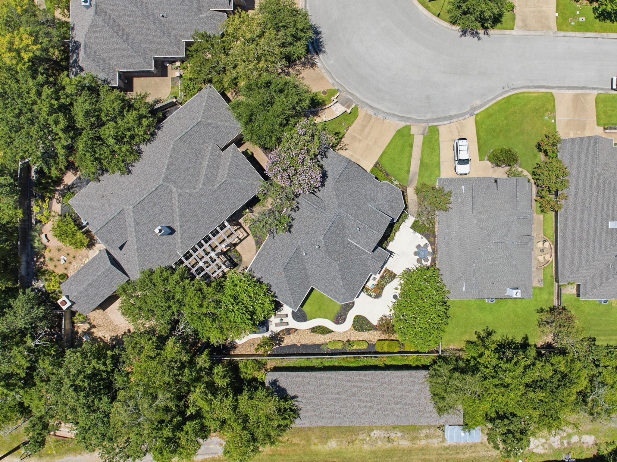 907 Grand Oaks Circle