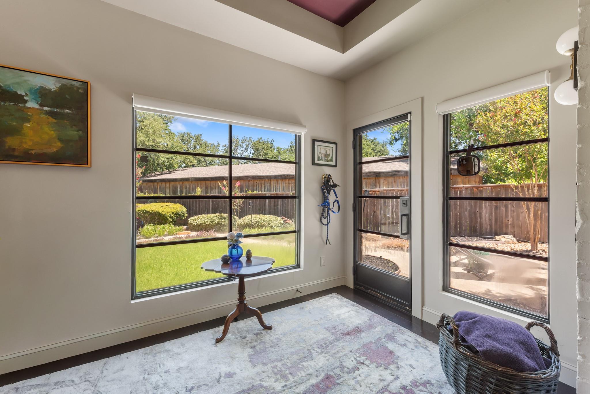 907 Grand Oaks Circle