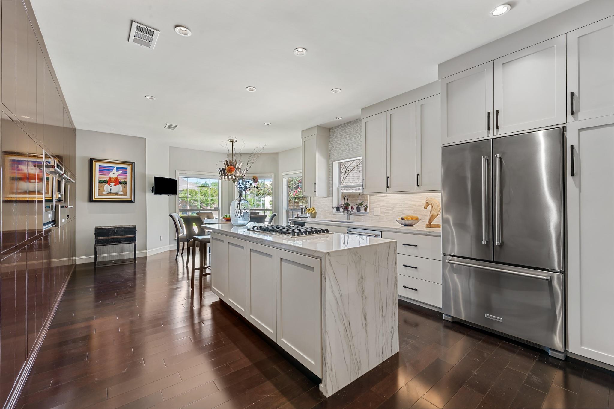 907 Grand Oaks Circle
