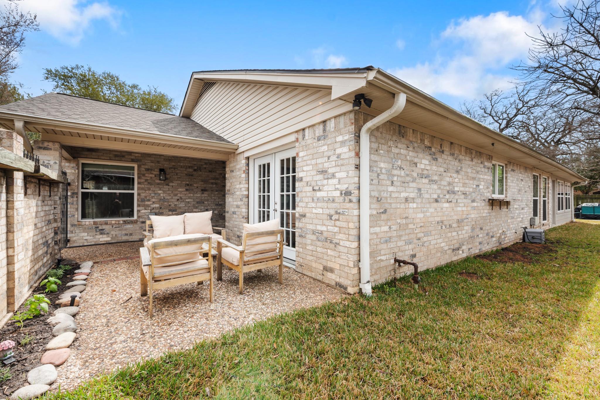 2907 Broadmoor Drive