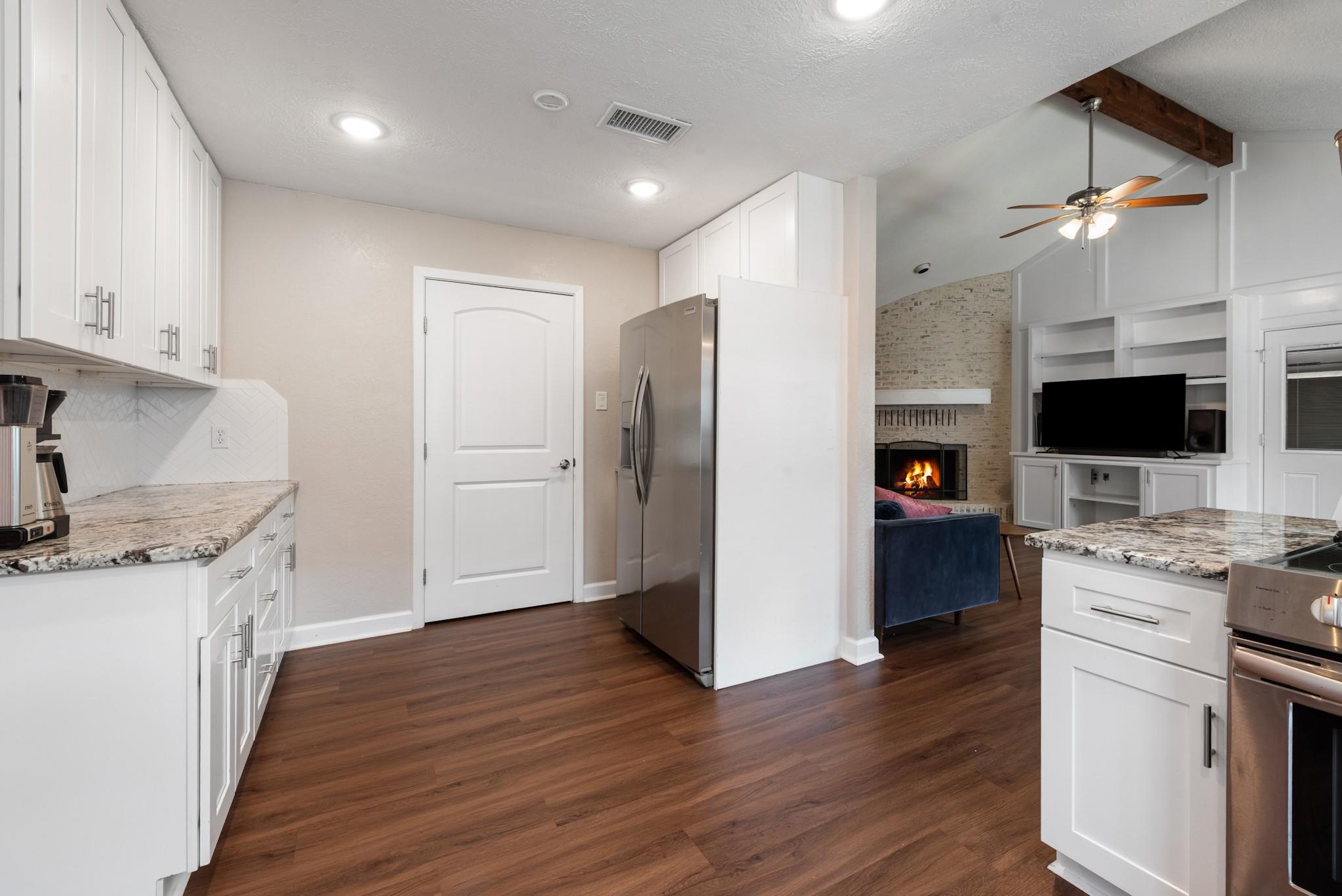 2907 Broadmoor Drive