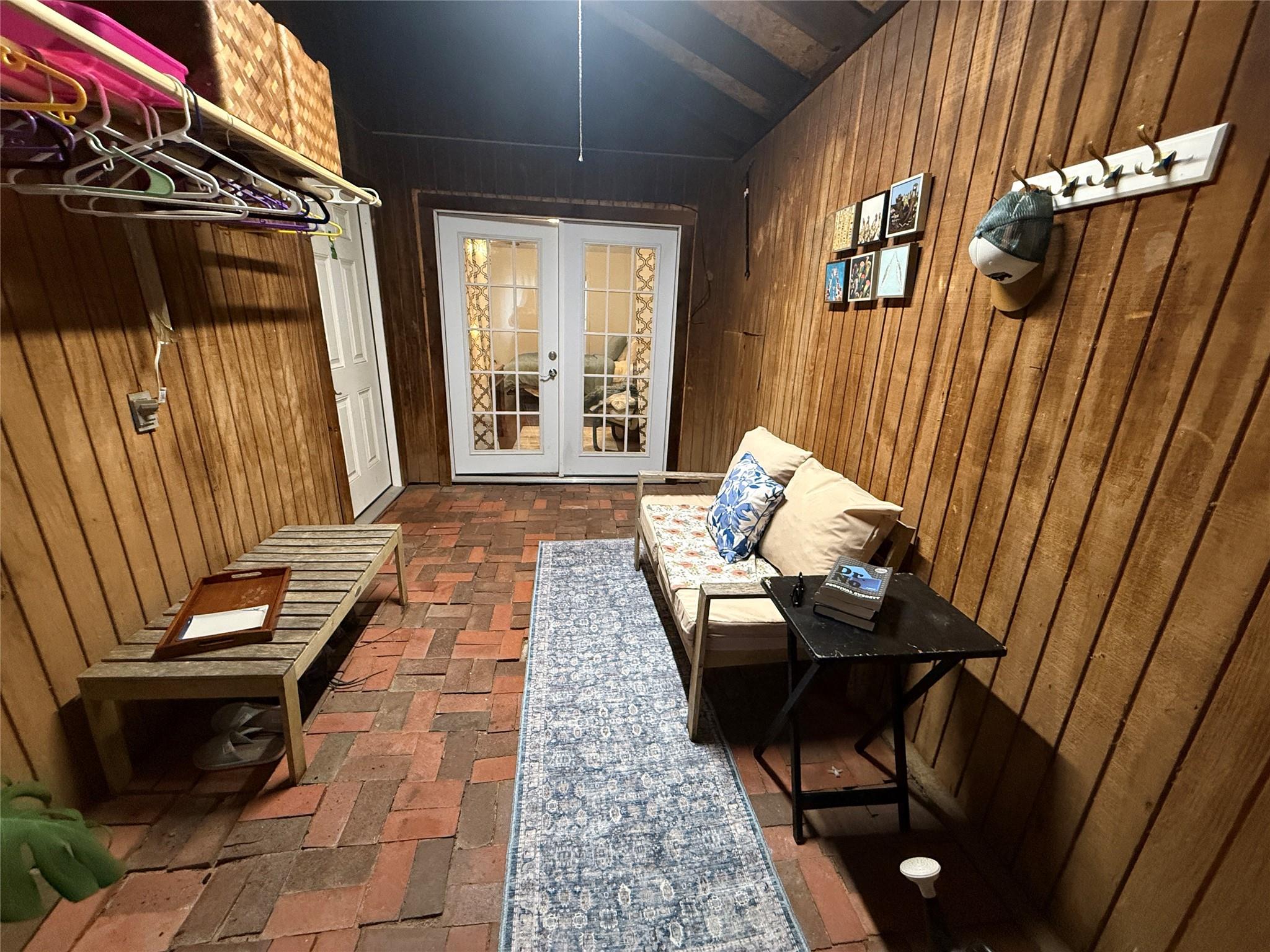 2907 Broadmoor Drive
