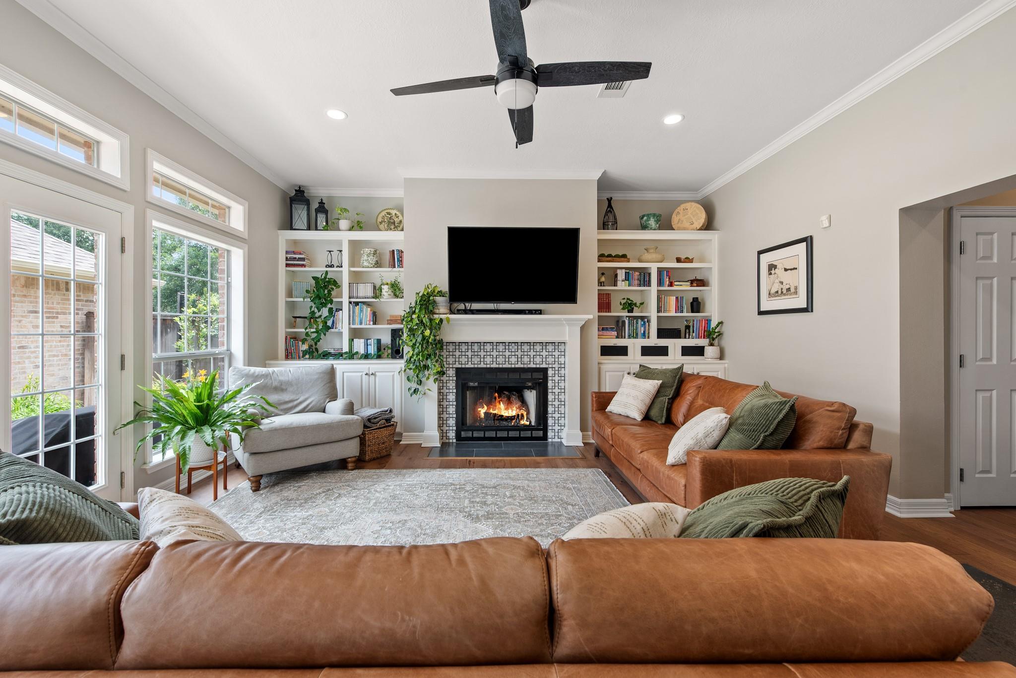 919 Grand Oaks Circle