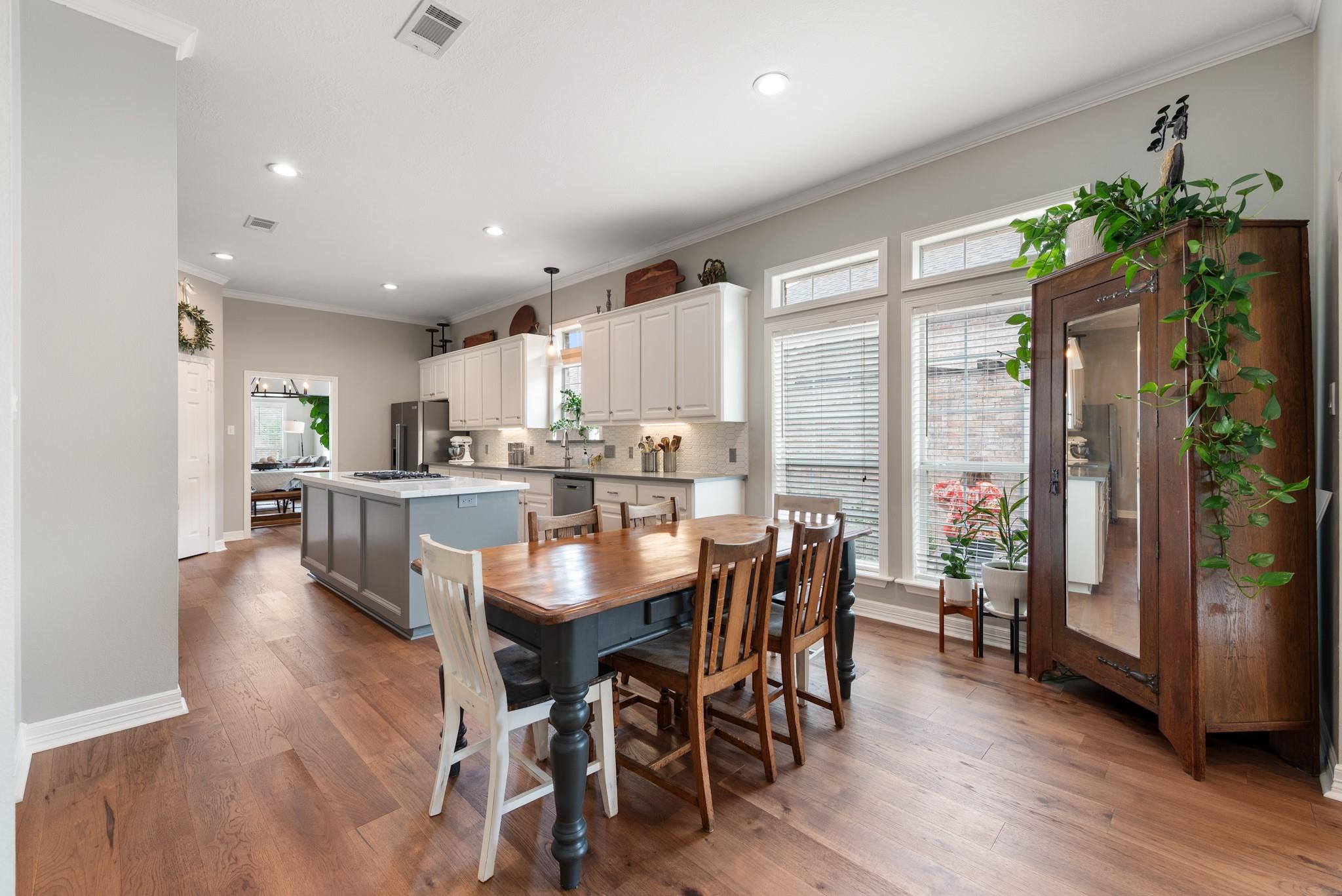 919 Grand Oaks Circle
