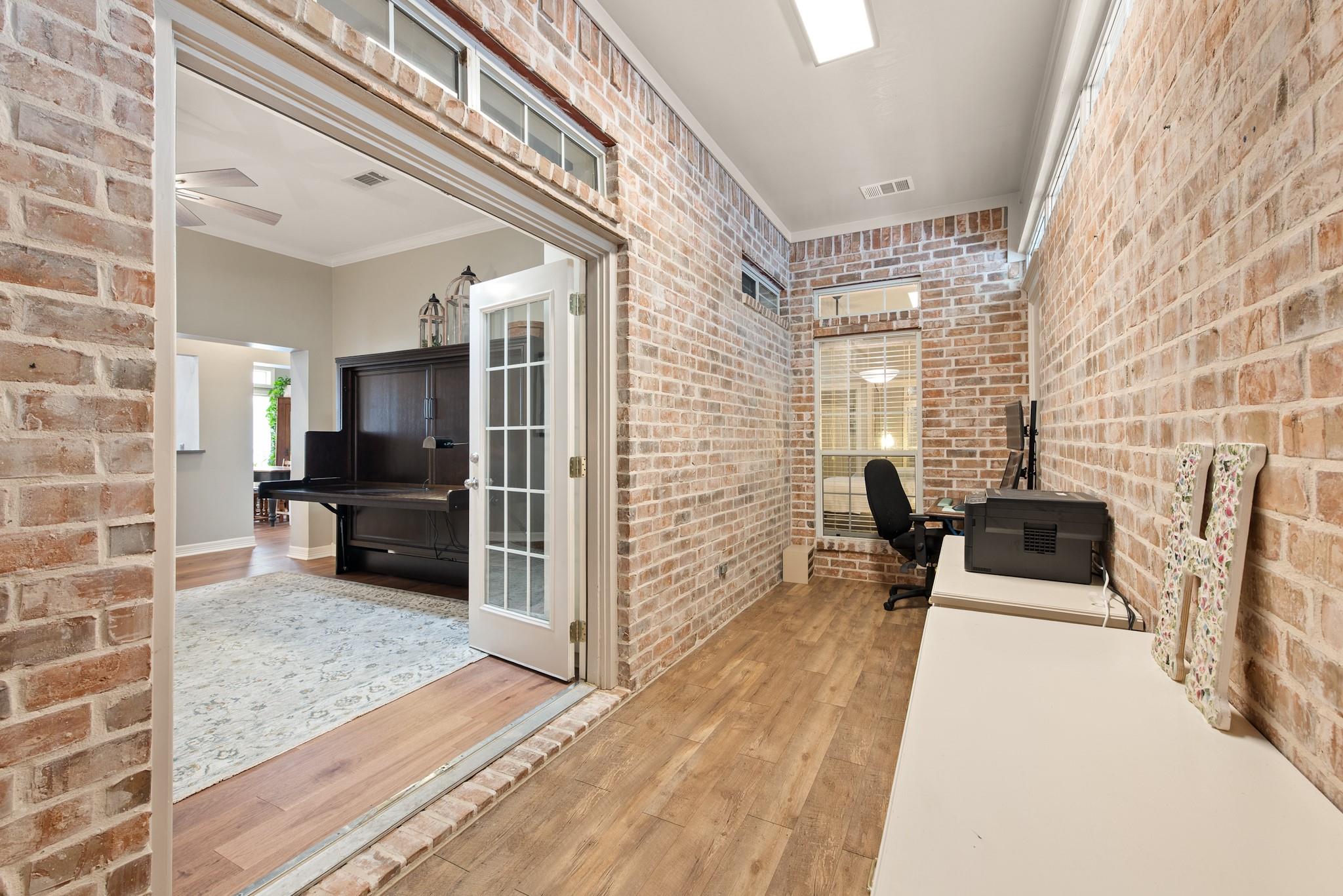 919 Grand Oaks Circle