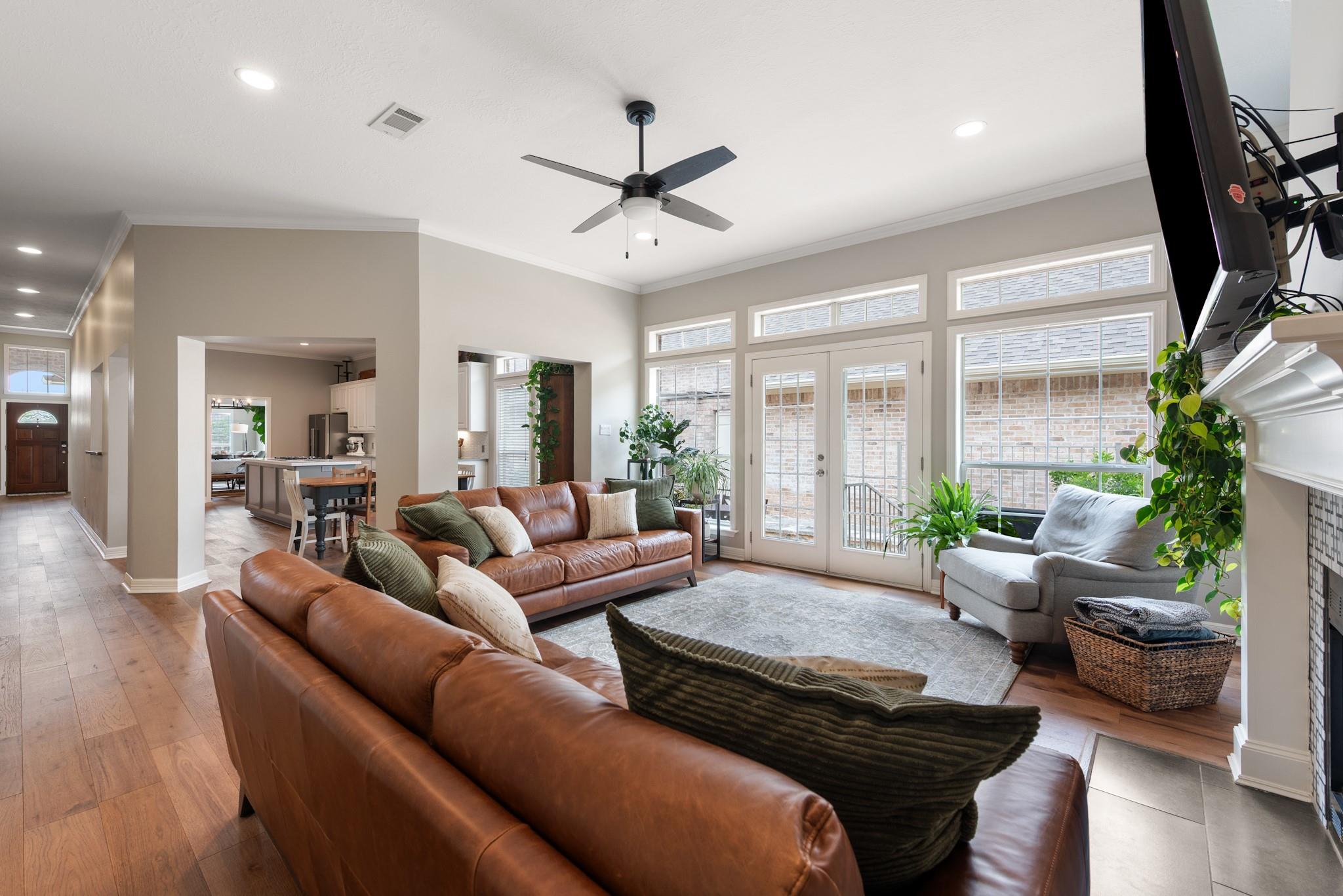 919 Grand Oaks Circle