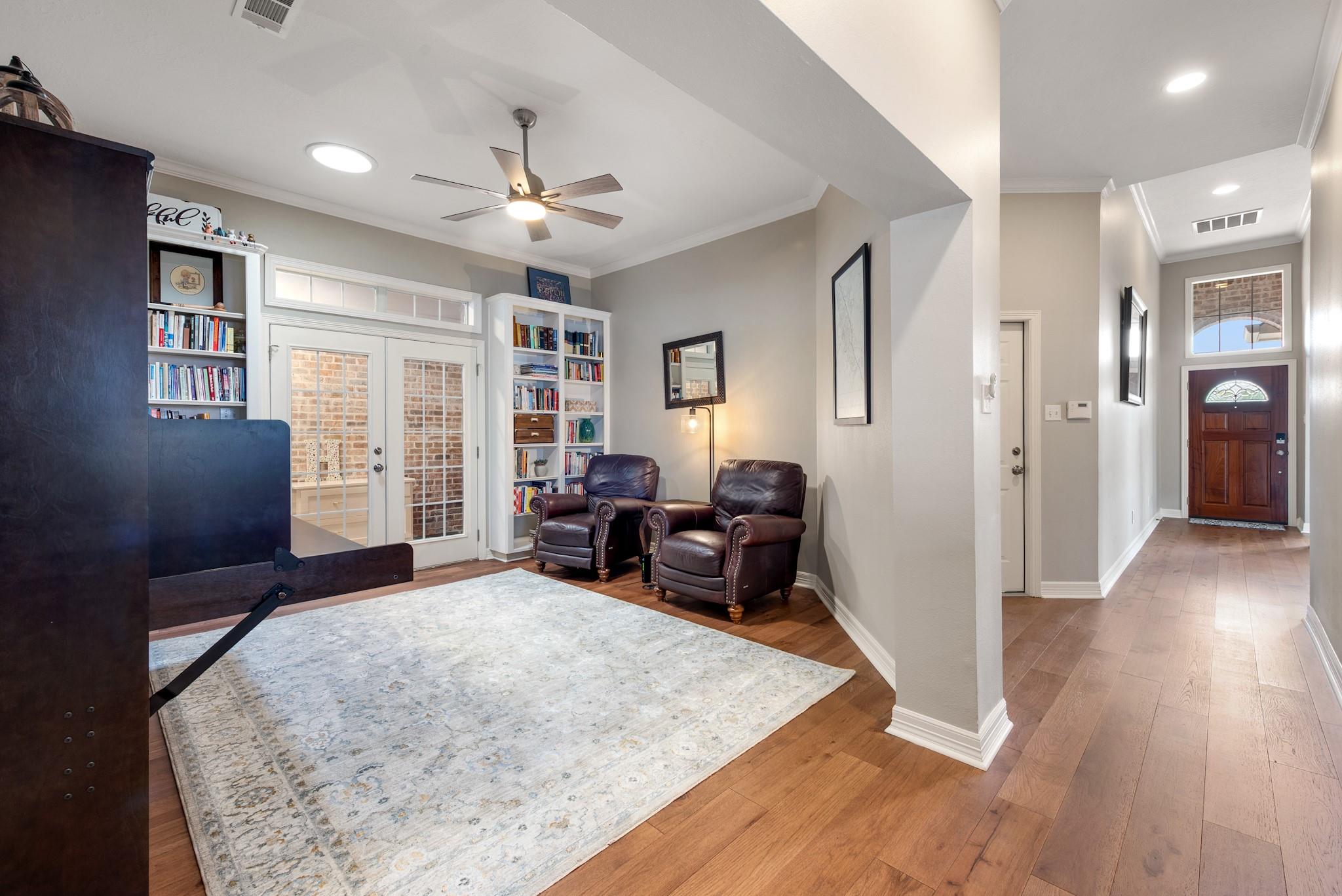 919 Grand Oaks Circle