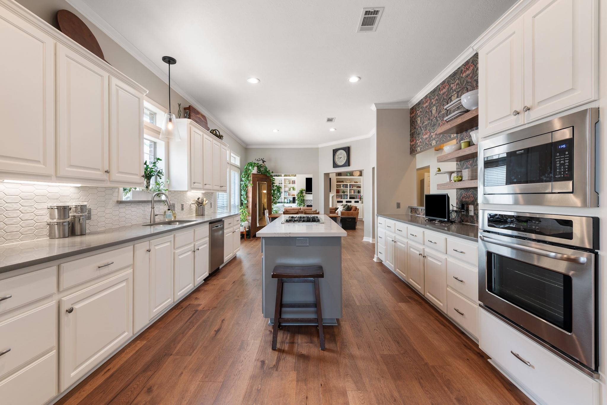 919 Grand Oaks Circle