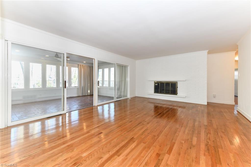 3504 Greenwood Terrace