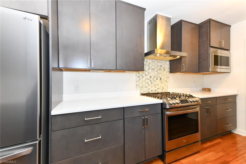 3504 Greenwood Terrace