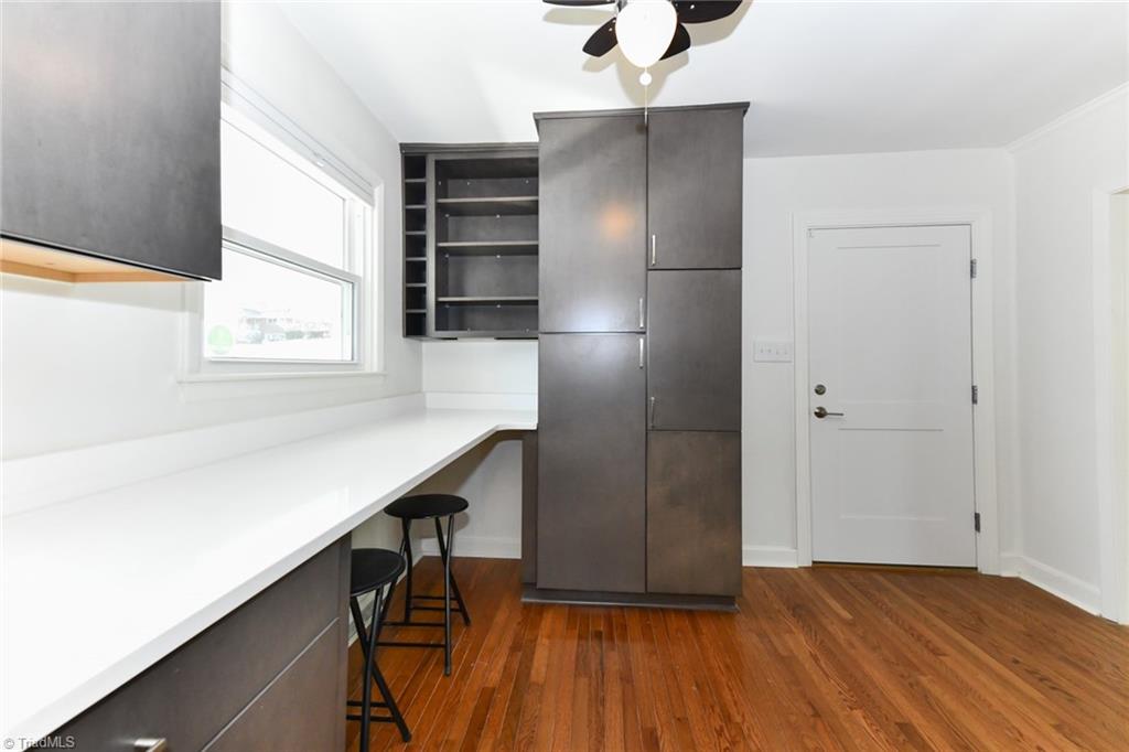 3504 Greenwood Terrace