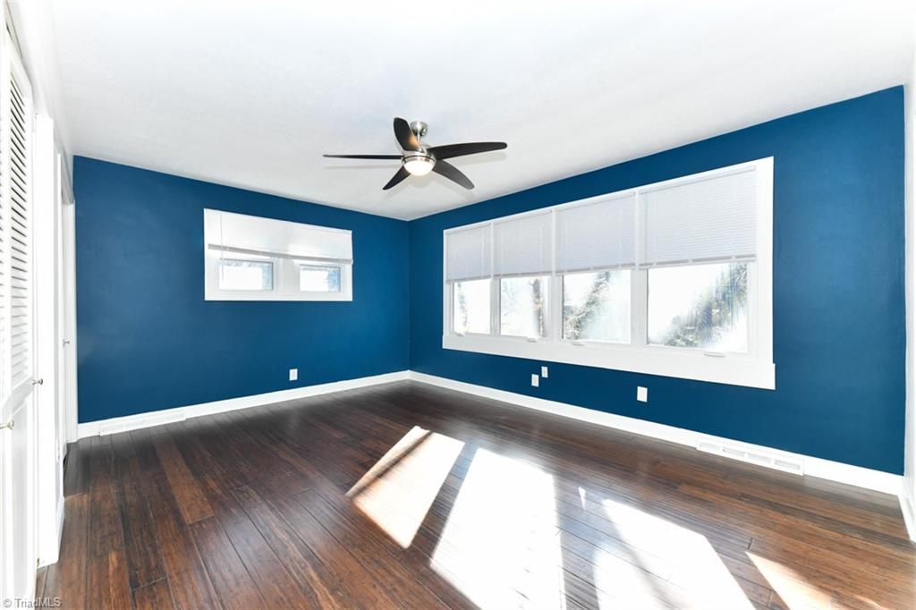 3504 Greenwood Terrace