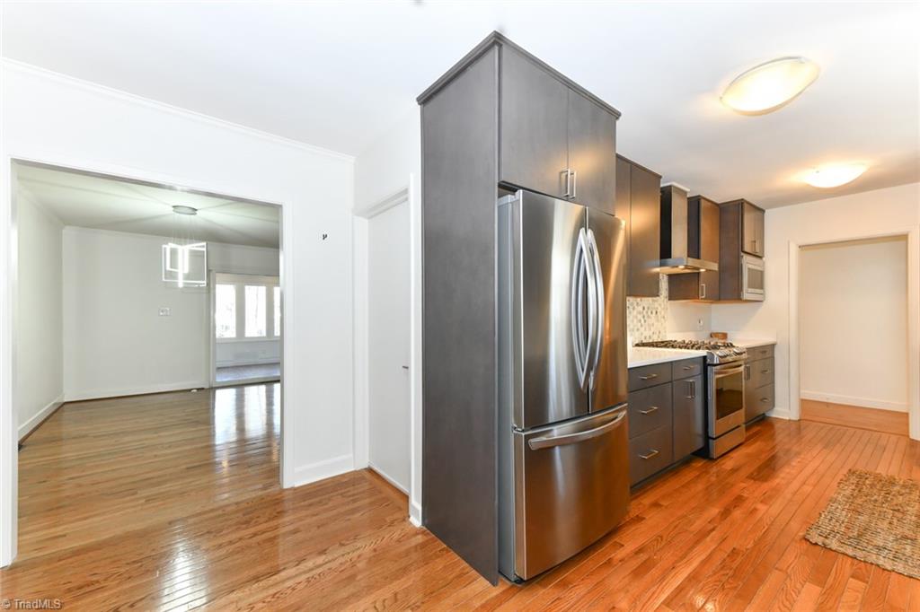 3504 Greenwood Terrace