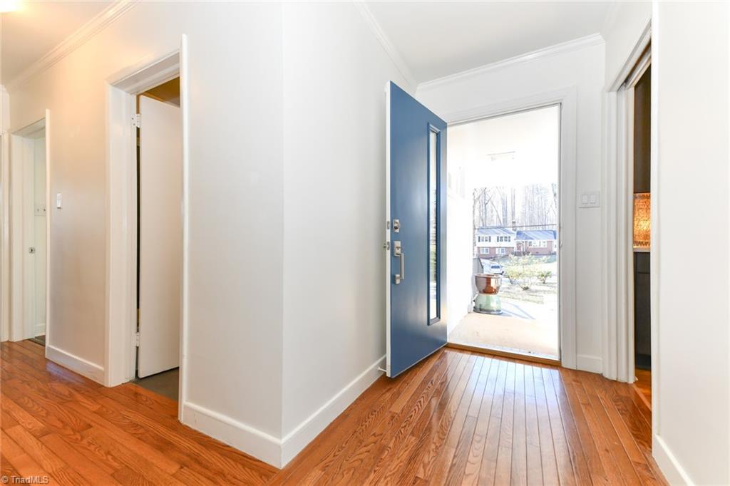 3504 Greenwood Terrace