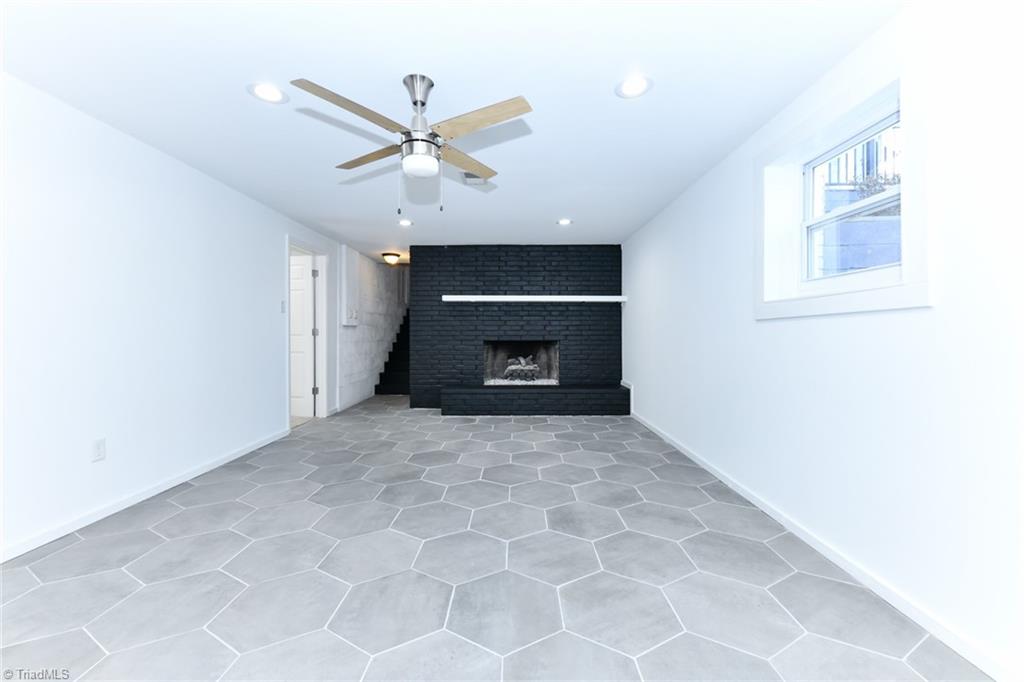 3504 Greenwood Terrace