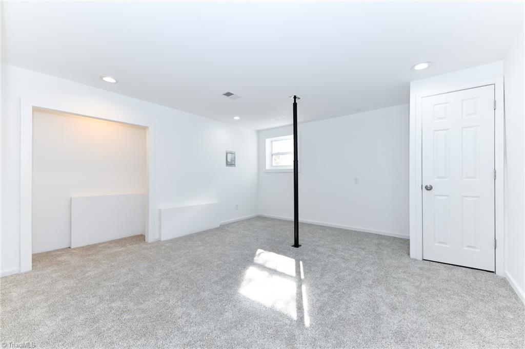 3504 Greenwood Terrace