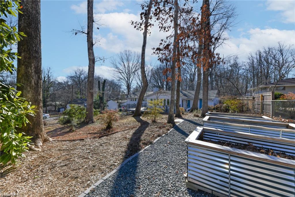 3504 Greenwood Terrace