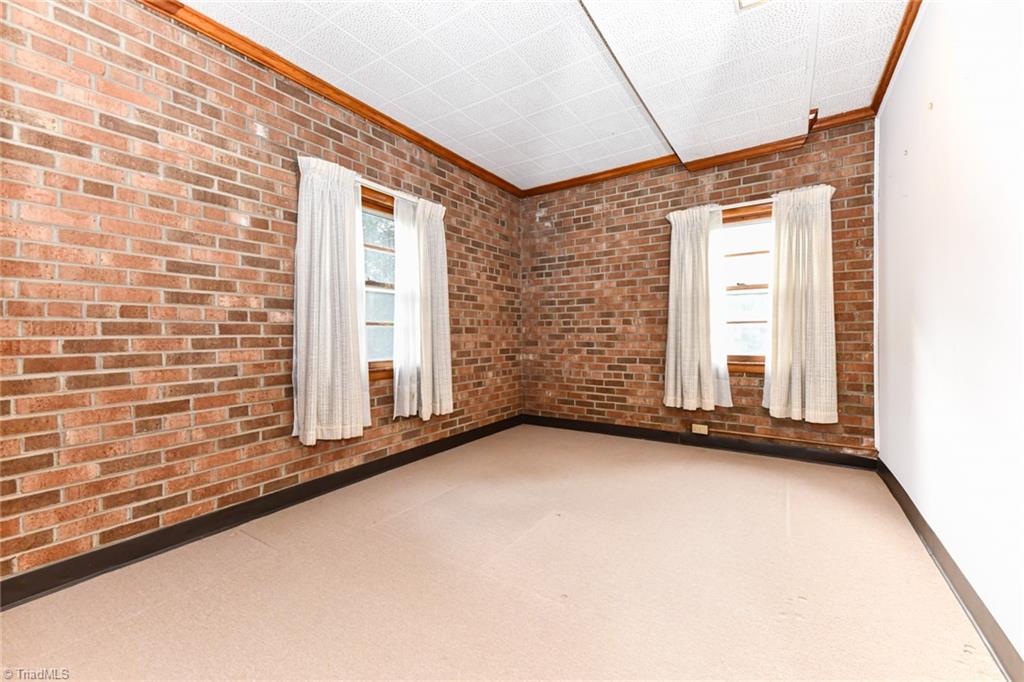 2704 Holly Drive