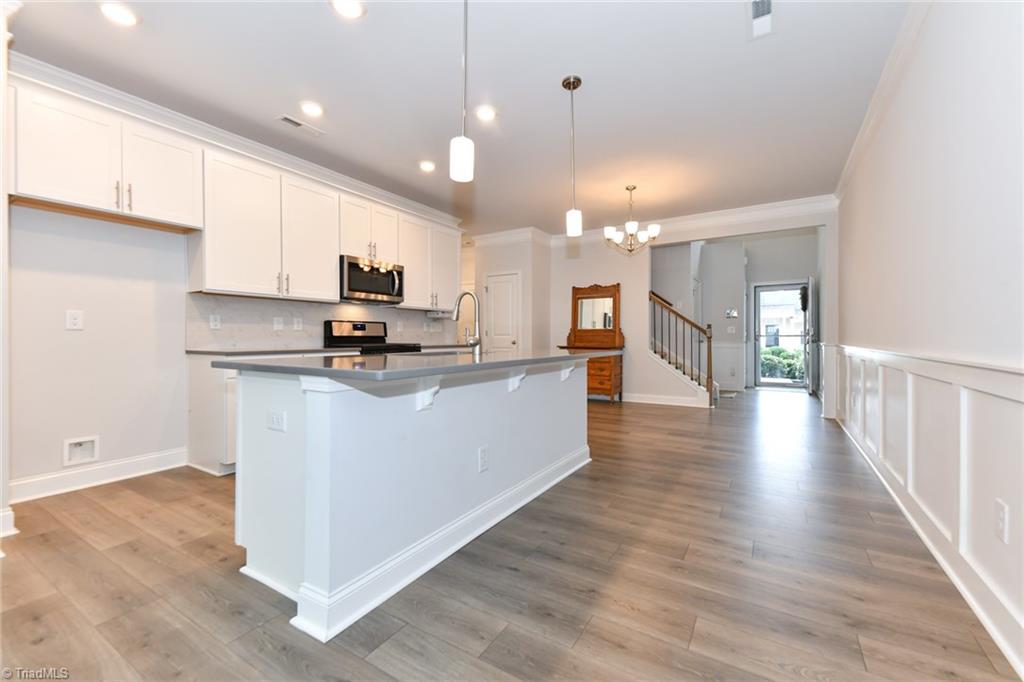 104 Brody Way