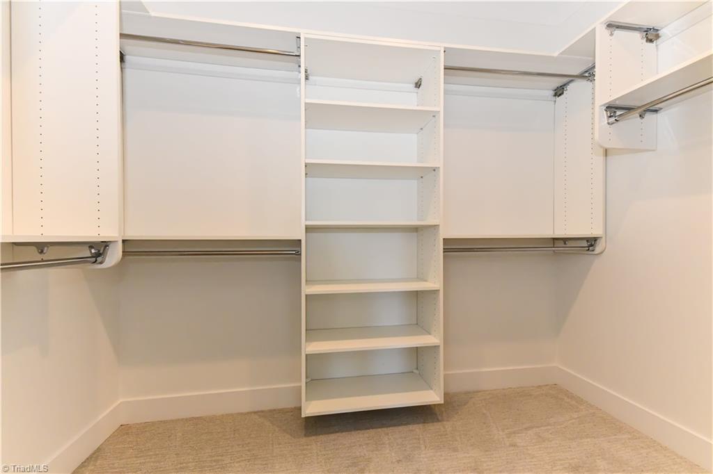 3237 W Friendly Avenue