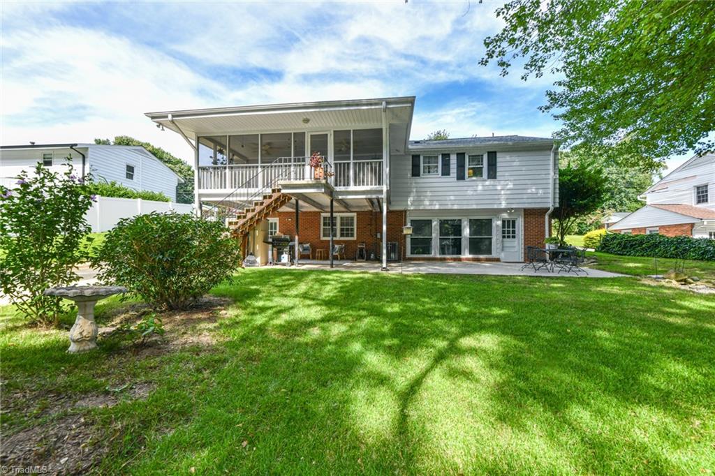 900 Honeysuckle Drive