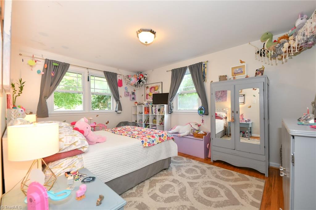 900 Honeysuckle Drive