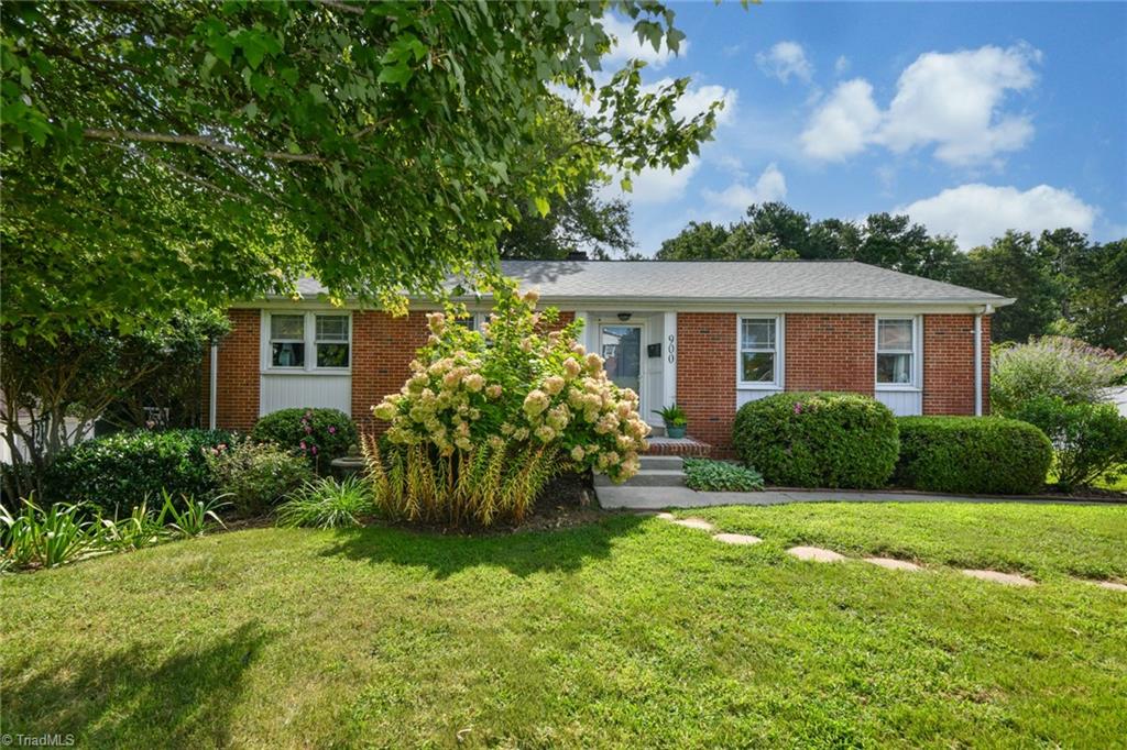 900 Honeysuckle Drive