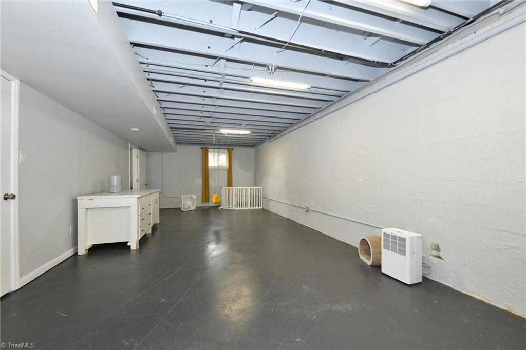 900 Honeysuckle Drive