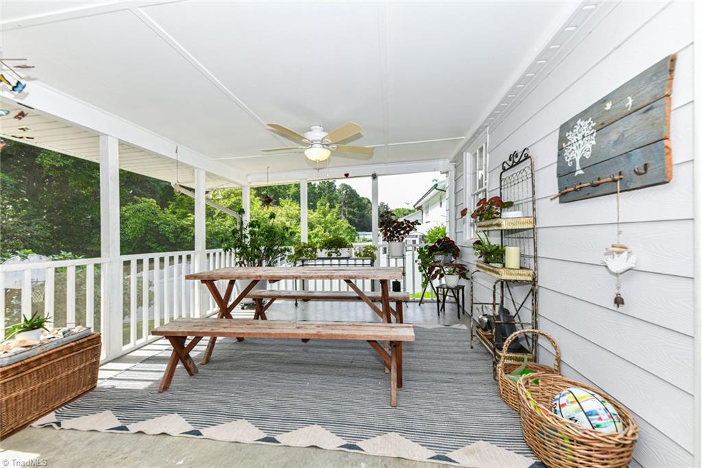 900 Honeysuckle Drive