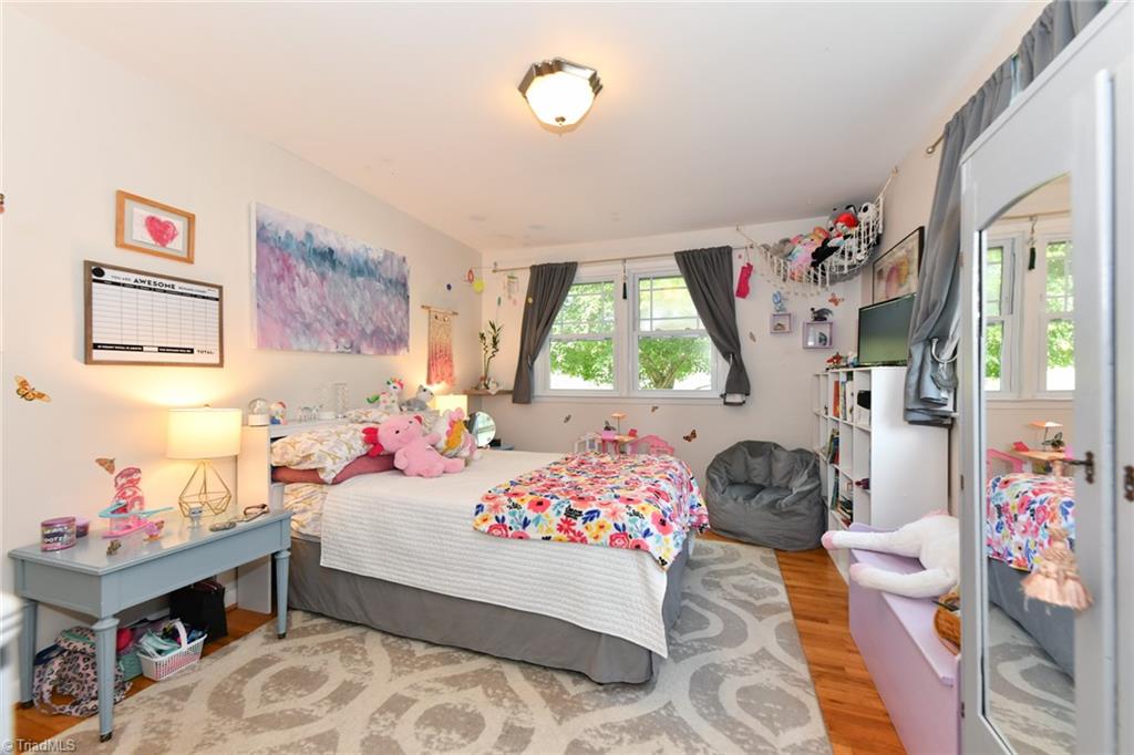 900 Honeysuckle Drive