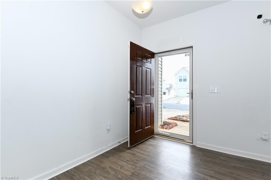 5031 Red Poll Drive