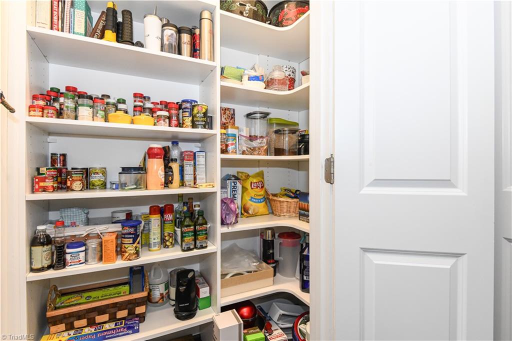 402 Kingsbridge Court