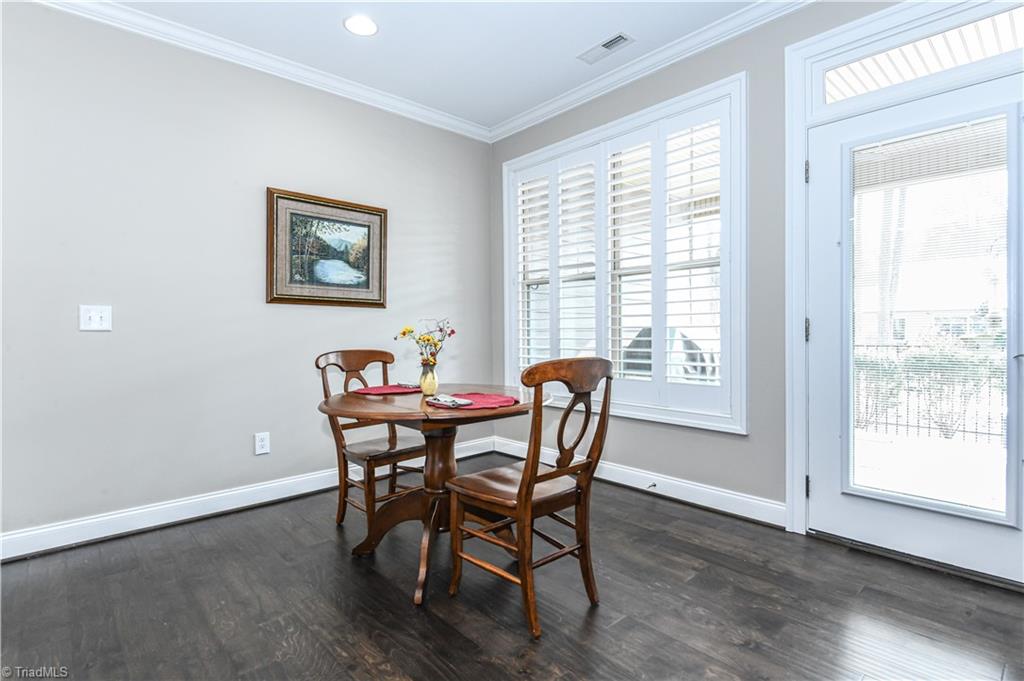 402 Kingsbridge Court