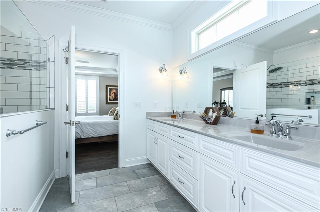 402 Kingsbridge Court