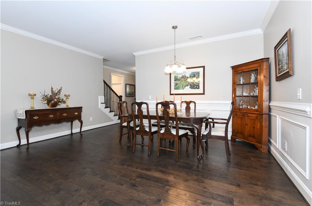 402 Kingsbridge Court