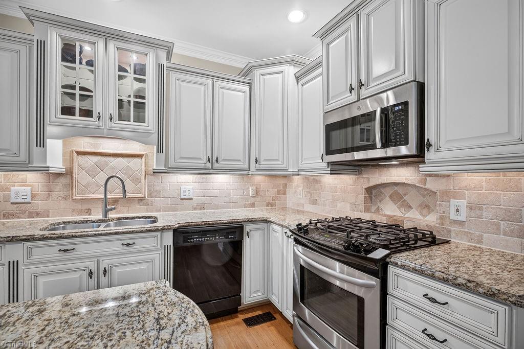 2700 Red Gate Court