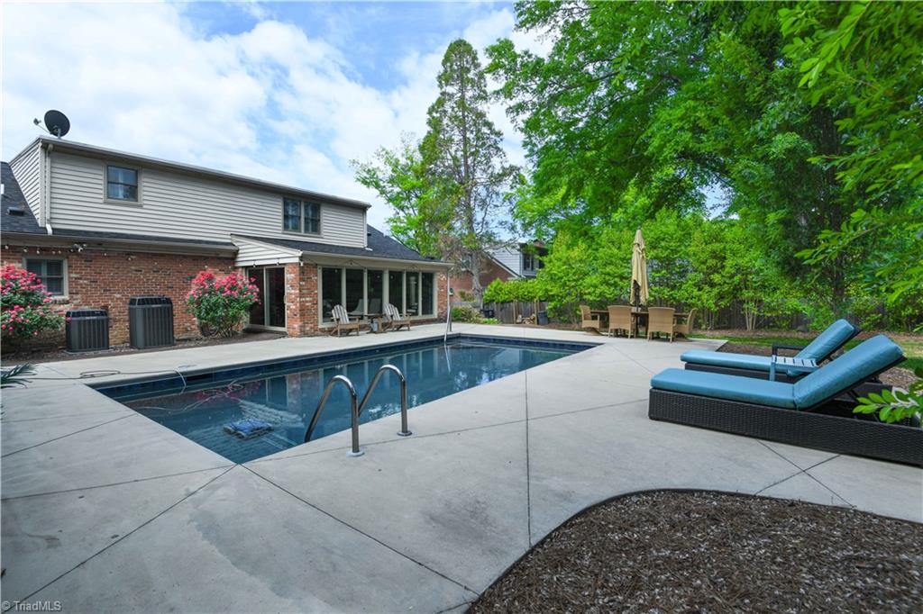 2320 Danbury Road