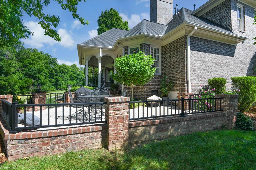 12 Hadley Park Court
