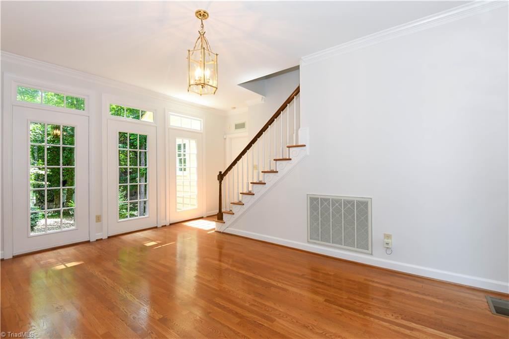 3 Charlottesville Court