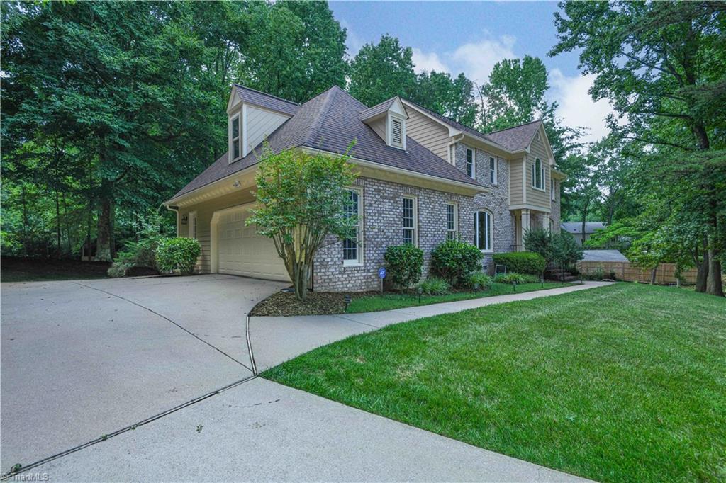 3 Charlottesville Court