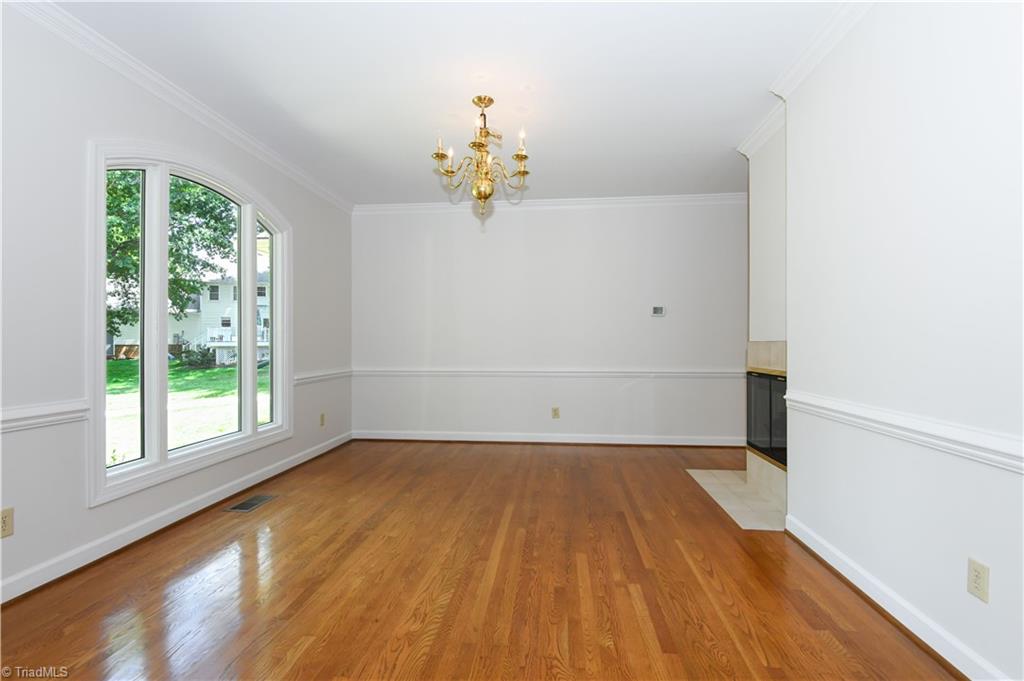 3 Charlottesville Court